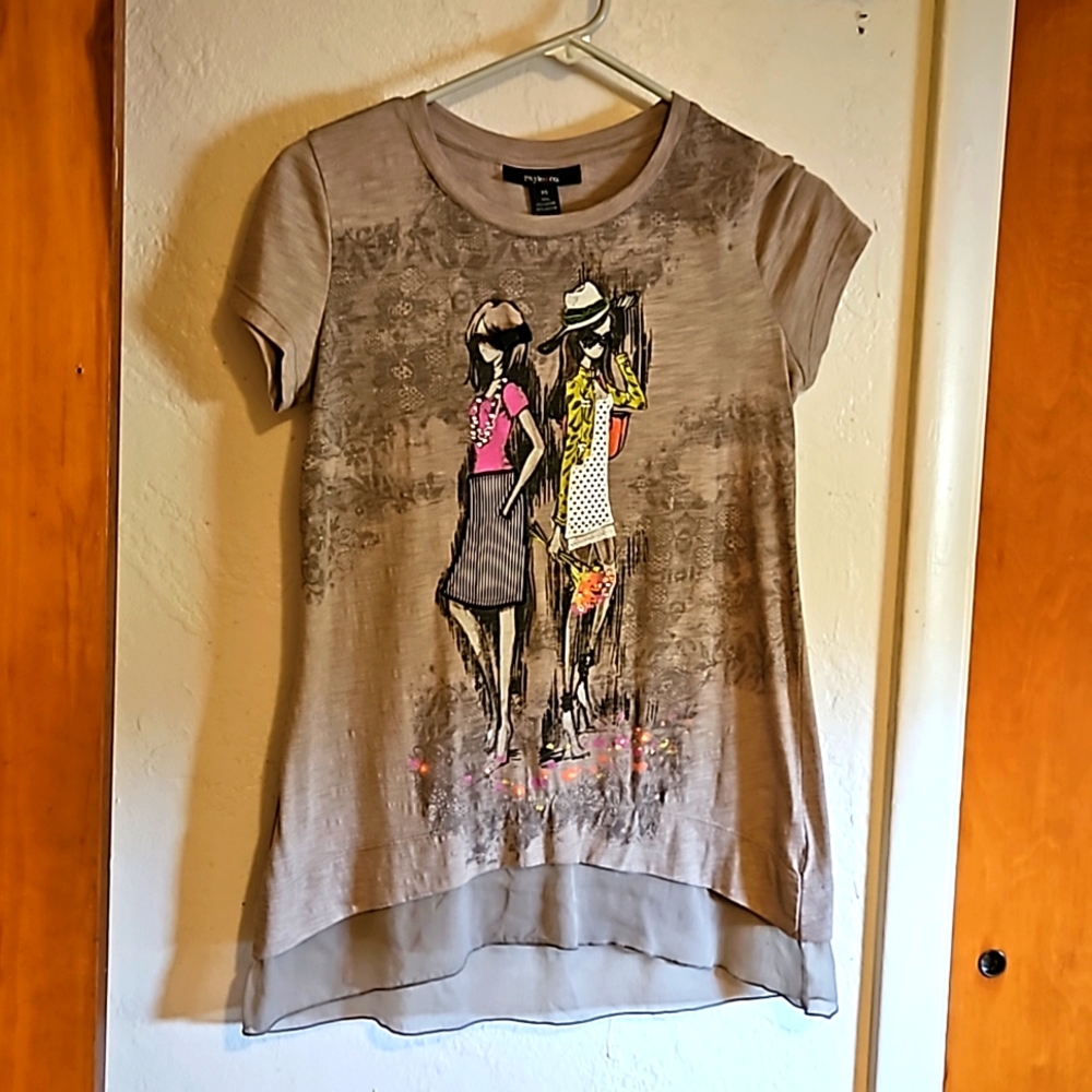 2 Flowy Tops - Picture 4 of 7